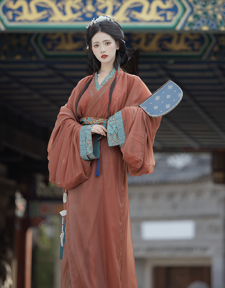 | Warring States Period Zhanguopao Straight-Hem Robe Set