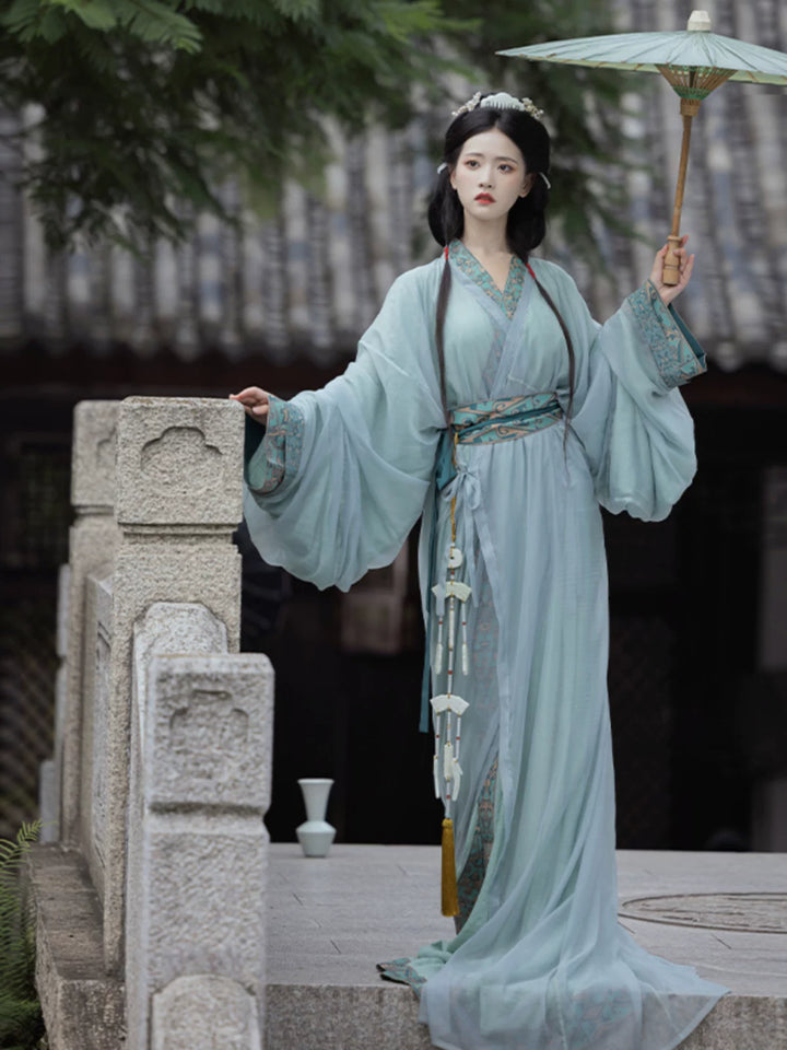 | Warring States Period Zhanguopao Straight-Hem Robe Set