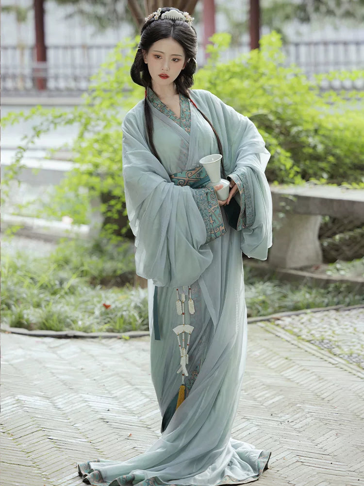 | Warring States Period Zhanguopao Straight-Hem Robe Set