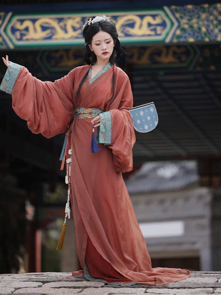 | Warring States Period Zhanguopao Straight-Hem Robe Set
